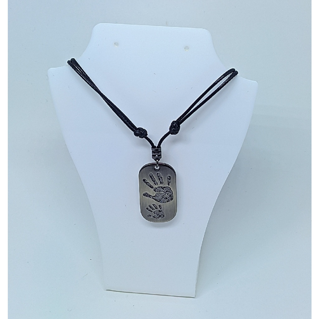 Colar Cordão Fio de Couro com Pingente Placa Mãos Pai e Filho /Gargantilha Masculino e Feminino Regulavel Preto