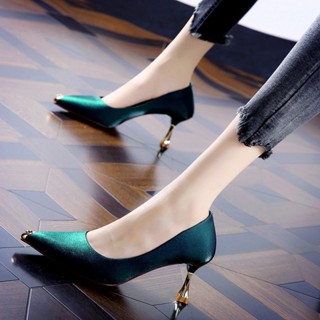 2023 Dedo do pé de ferro acetinado feminino Boca rasa do dedo do pé Pequeno Azul Verde Temperamento Rhinestone Primavera Verão Salto alto