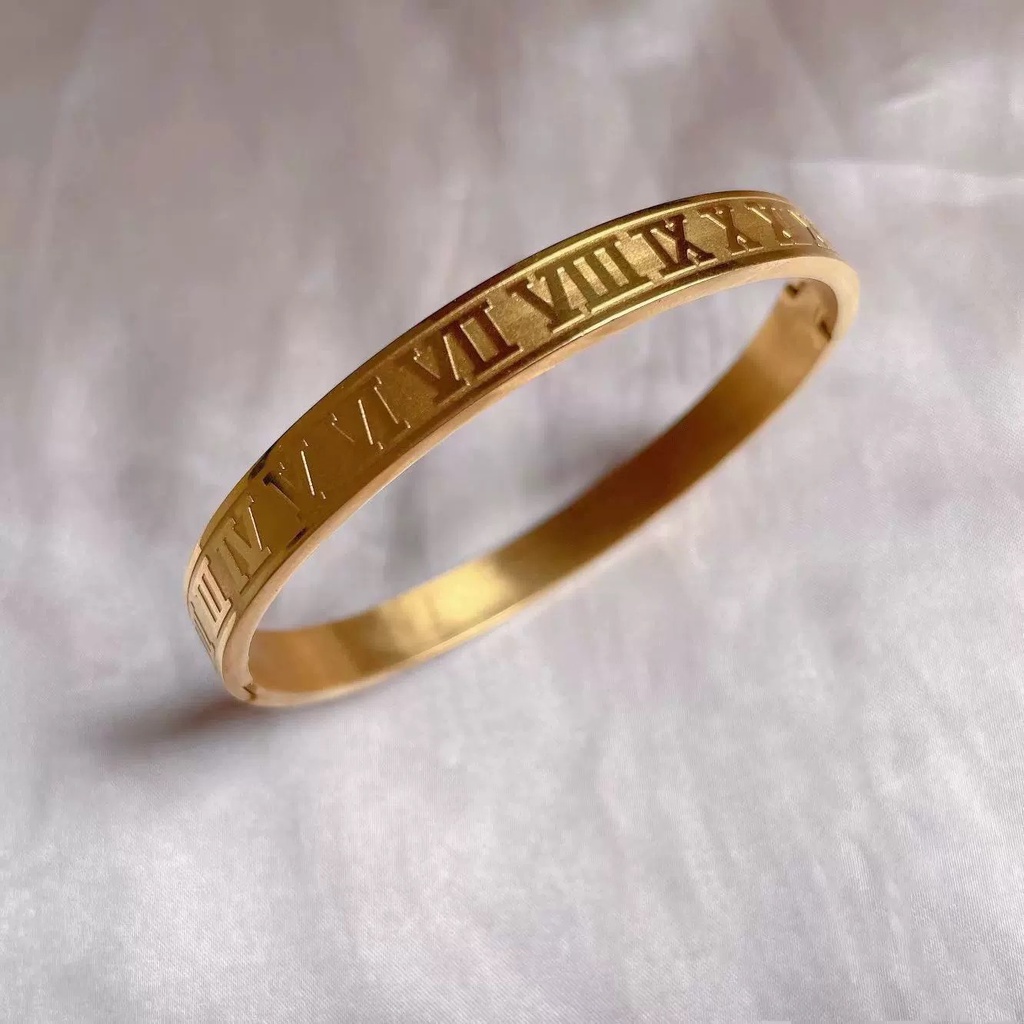 Galvanizado 18K ouro romano inglês titânio pulseira de aço feminino ouro simples moda bracelete