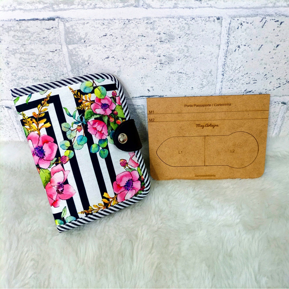 Porta Passaporte / Carteirinha - May Arteyrae