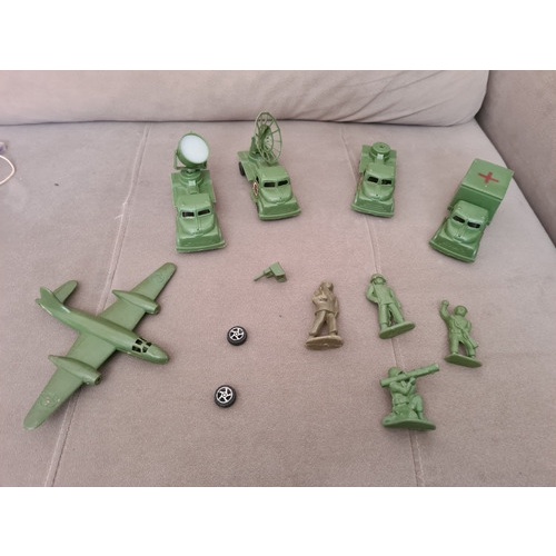 Coleção Veículos Militares E Bonecos Balila Anos 60/70 raro