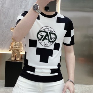 2023 Verão Novo Estilo De Carta Única Impressão Contraste Cor Preto Branco Slim-Fit Camiseta De Manga Curta Trendy Men Seda Gelo Meia Fina T Versão Coreana Fashion Light