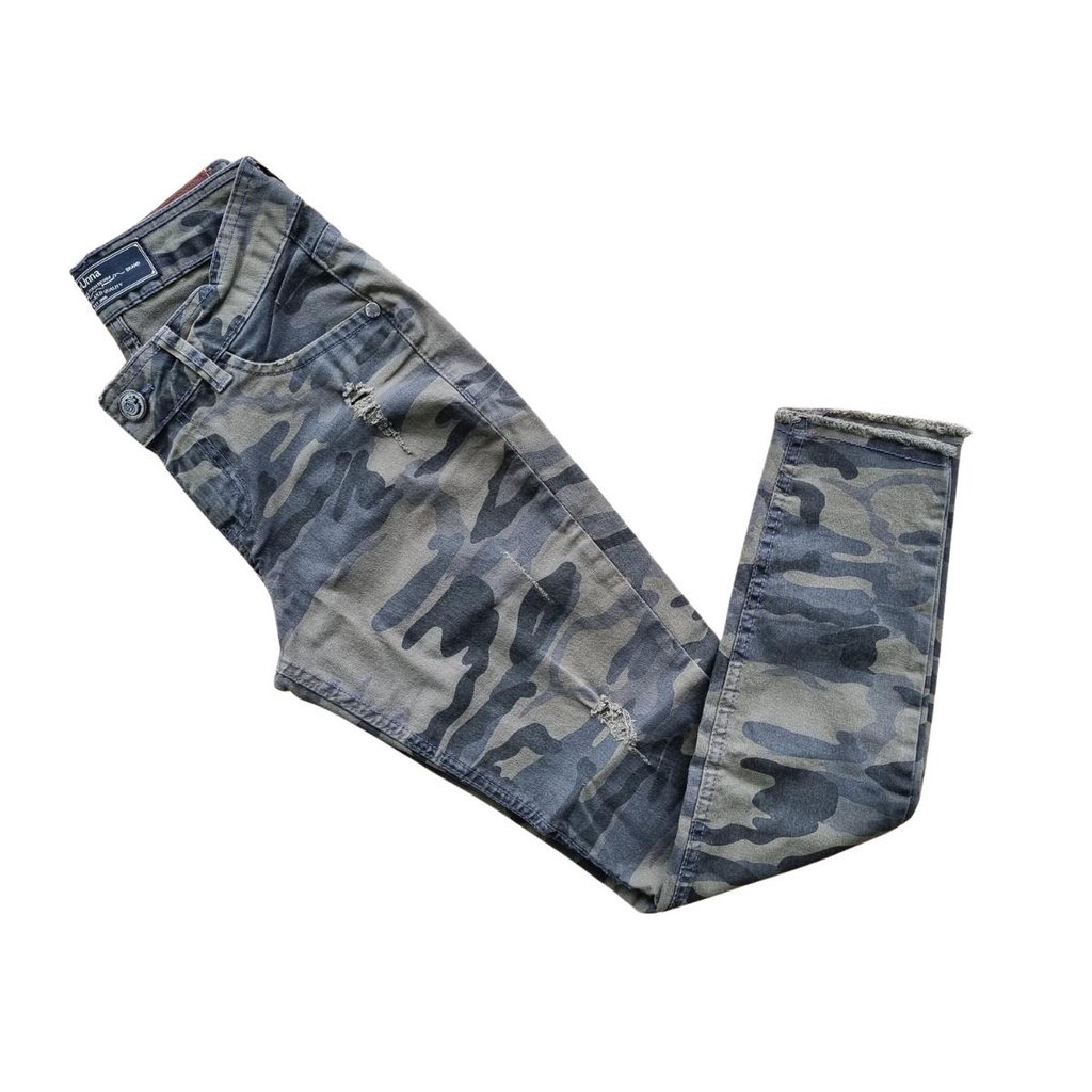 Calça Cropped Sarja Camuflada Destroyed Reta By Unna