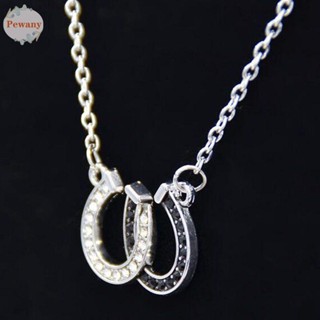 1x Colar Com Pingente Casco Dupla Cavalo Preto E Branco Com Strass Multicolorido