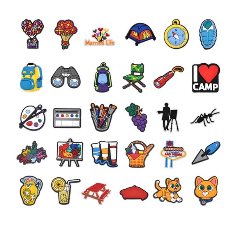 Encantos de sapatos de decorações de Acampar acessórios de PVC com botão e sandálias pinos de pingente com presentes