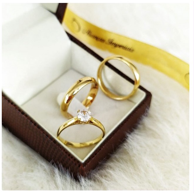 Par de aliança casamento noivado 4mm banhado a ouro 18k + Anel solitário + Caixinha de veludo
