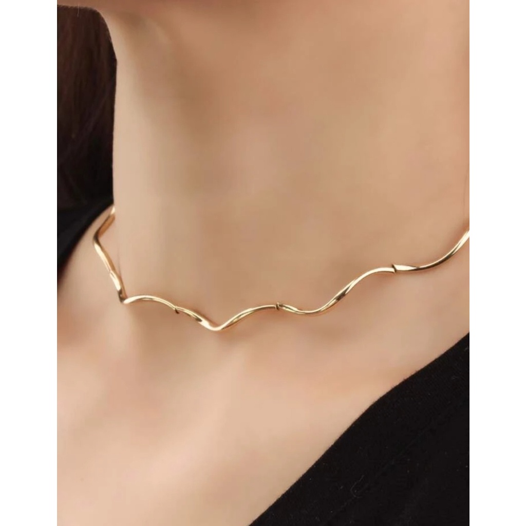 Colar Feminino Elo Aro Torcido Liso Dourado Prata Folheado Ouro Colar Chocker Aro Ondulado Liso - Minimalista Elegante