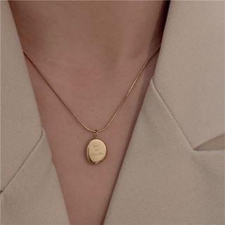 Colar Pingente Oval De Ouro Carta De Aço Titânio Feminino Corrente Acessórios De Luxo Leve