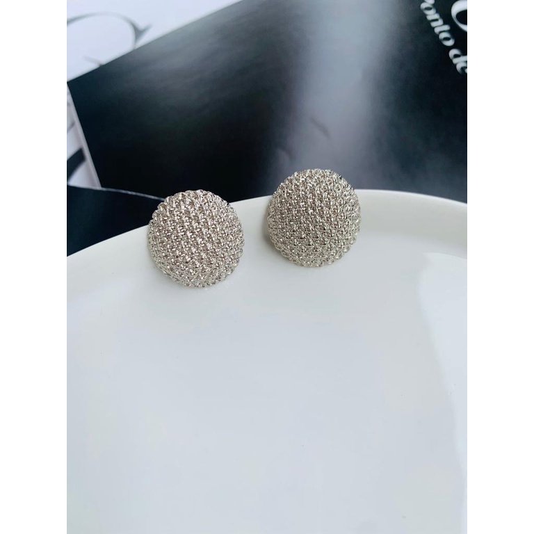Brinco de base folheado a prata trabalhada Circulo