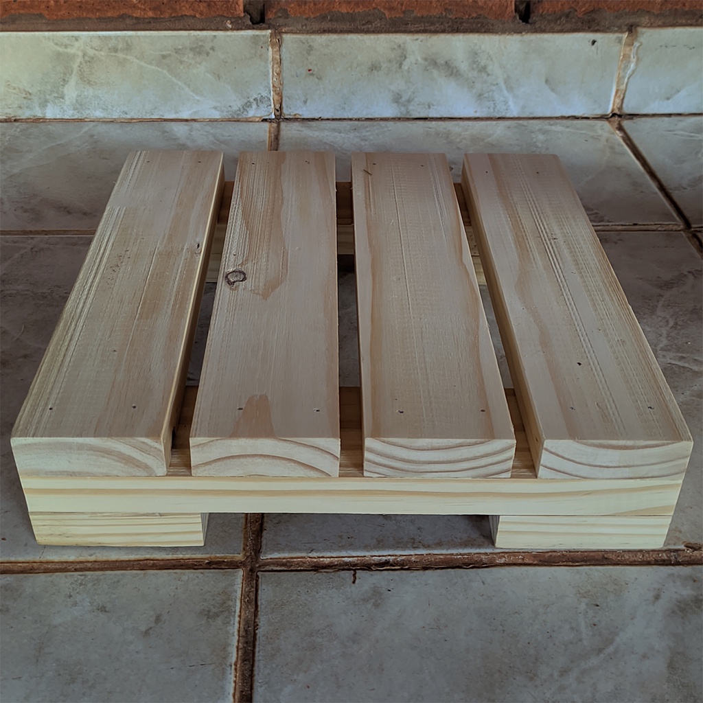 Suporte Para Vasos e Botijão Madeira Pinus Modular 30x30 em Oferta na Shopee
