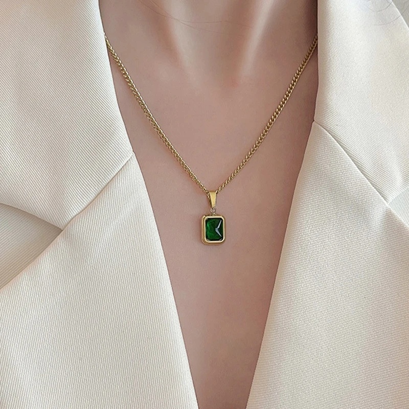 Colar De Luxo Elegante Clavícula Senhoras Mulher Moda Retro Quadrado Verde Zircônio Pingente Jóias Populares Acessórios Personalidade Meninas Praia Corrente