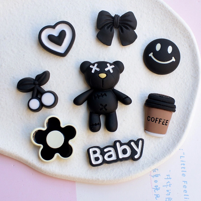 Encantos de sapatos de decorações de urso acessórios de resina com botão e sandálias pinos de pingente com presentes em Oferta na Shopee