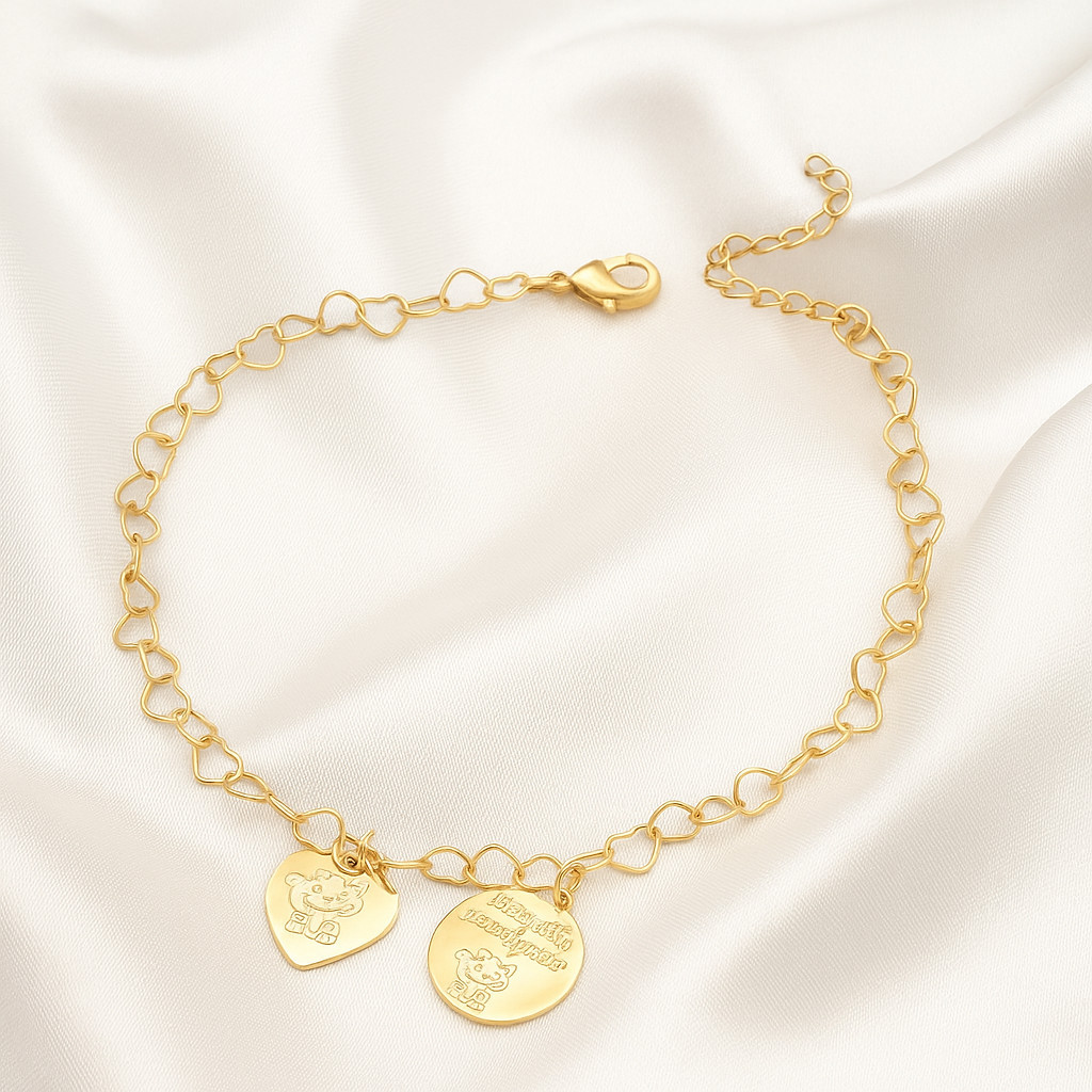 Pulseira Feminina Mãe de Pet com Elos de Coração e Pingentes de Gato Banhada a Ouro 18K