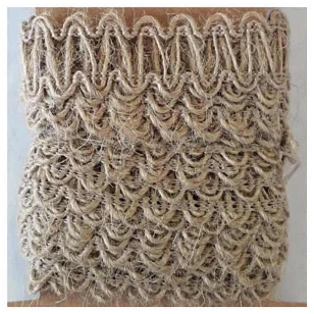 Fita Decorativa de Juta com Detalhes em Zig Zag - 3 metros - ArtLille em Oferta na Shopee
