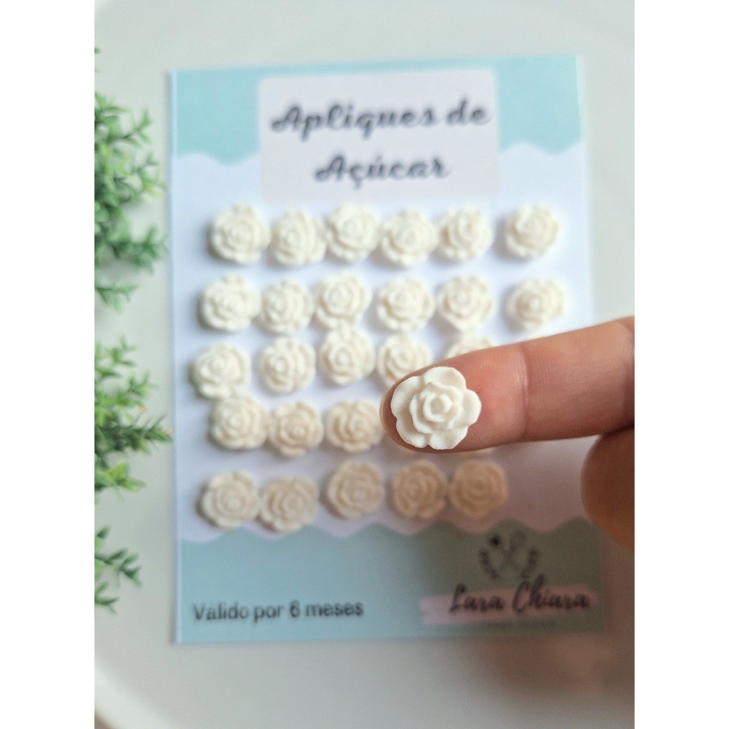Aplique de açúcar/ confeitos de açúcar mini rosas brancas em Oferta na Shopee