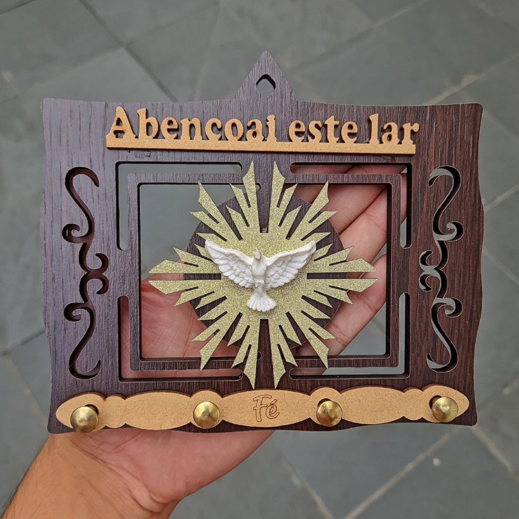 Porta Chave Religioso Espírito Santo Resina Quadro Organizador De Chave
