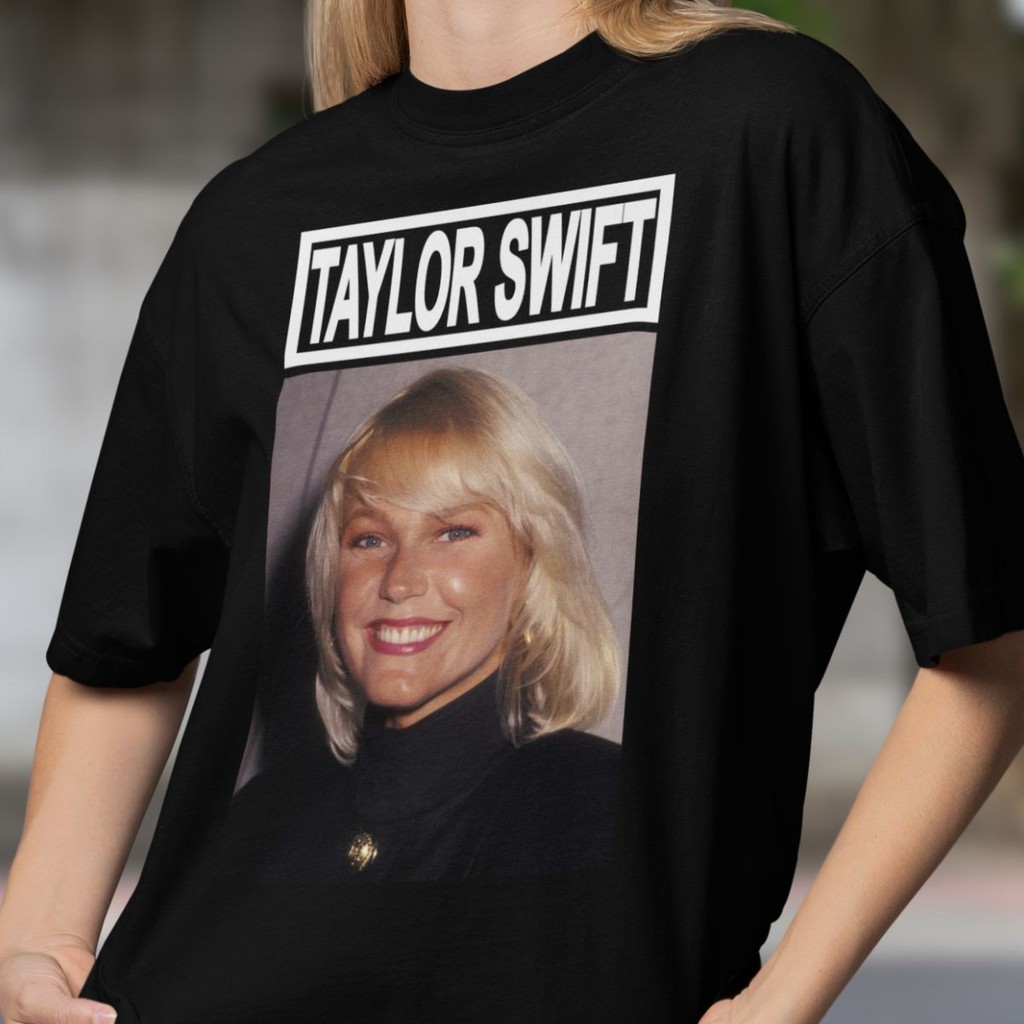 Camiseta Feminina Algodão Leve over Camiseta Engraçada "Taylor Swift Xuxa" Meme Semelhantes Zueira Unissex Quase Irmã