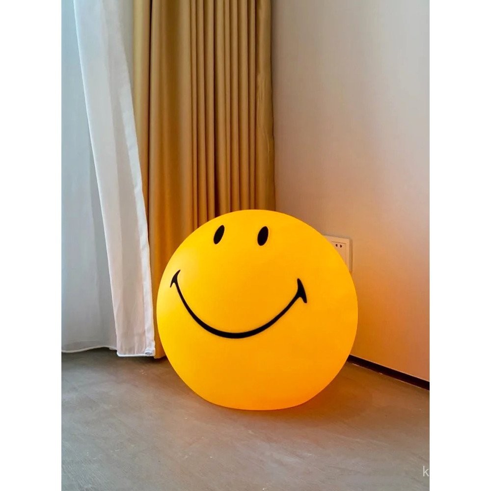 Criativo Candeeiro de Pé de Desenho Animado para Sala de Estar Quarto Candeeiro de Mesa Moderno Simples Luxo de Alta Qua