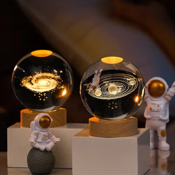 Luminária Decorativa de Mesa Globo de LED bola de Cristal 3D Enfeite USB 6cm
