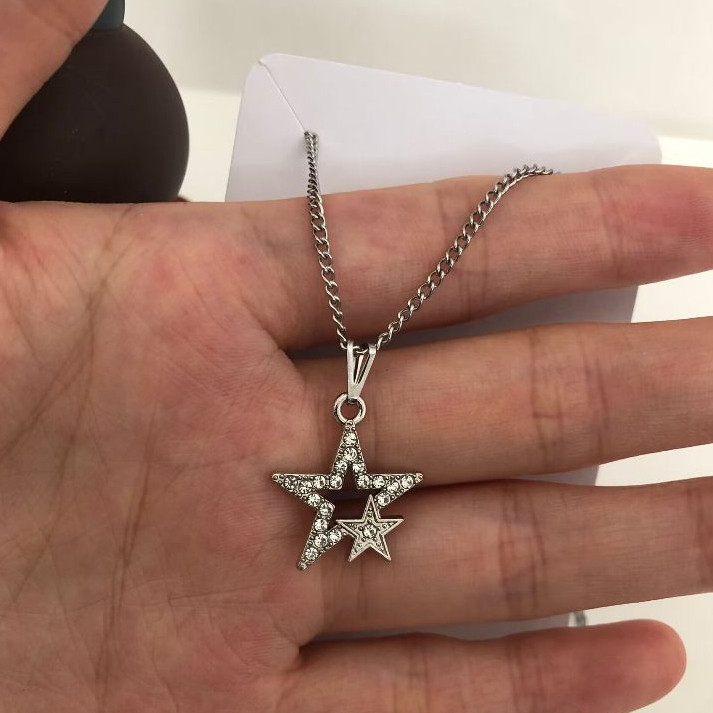 Colar de Aço Inoxidável com pingente Feminino em Oferta na Shopee