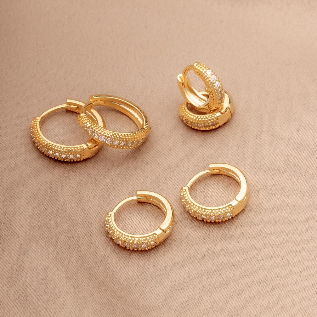 Trio de Argola Feminina Dourada com Pedras Cravejadas, Semijoia Banhada a Ouro 18K