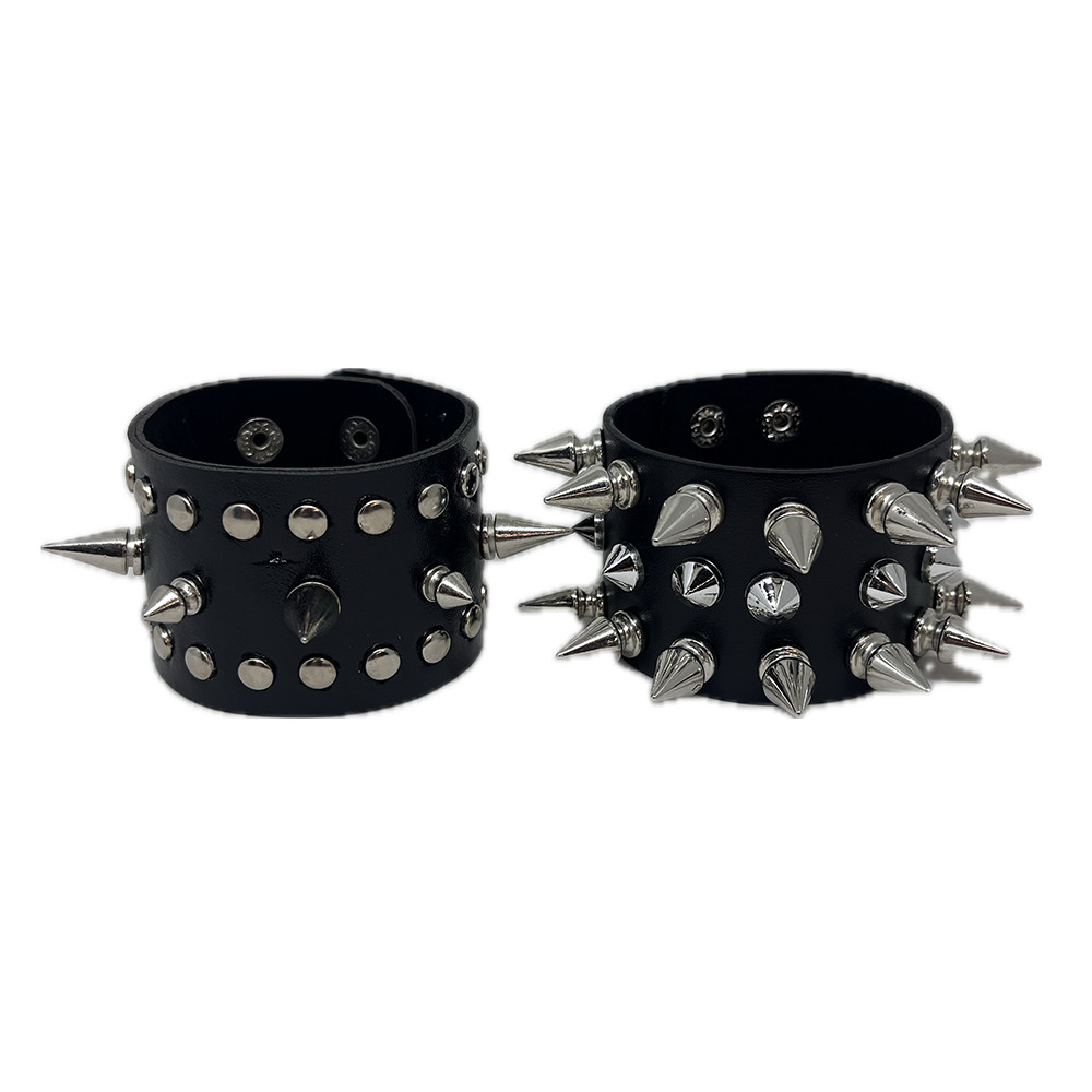 Bracelete Spikes Punk Rock Alternativa Courino Heavy Metal Gotico Emo Metaleiro em Oferta na Shopee