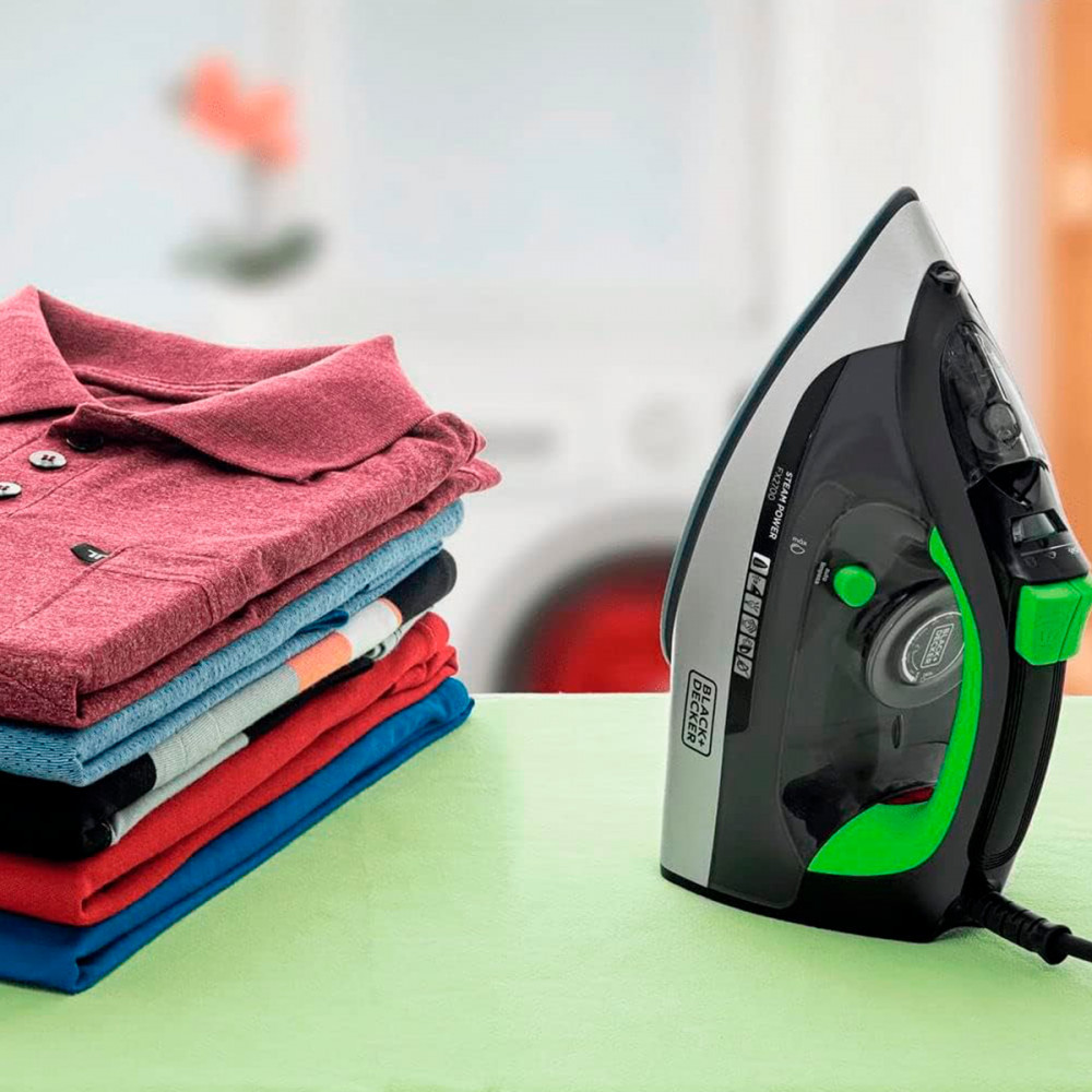 Detalhes do Ferro de Passar Roupa a Vapor Black + Decker Antigotejamento 220V 2000w Preto/Verde