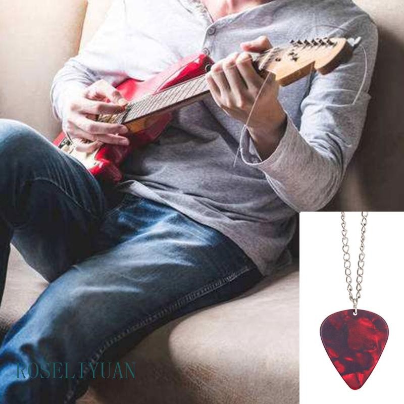 ROS Terror Único Hellfire Club Colar Eddie Munson Guitar Pick Pingente Para TV Drama Fãs Amigo