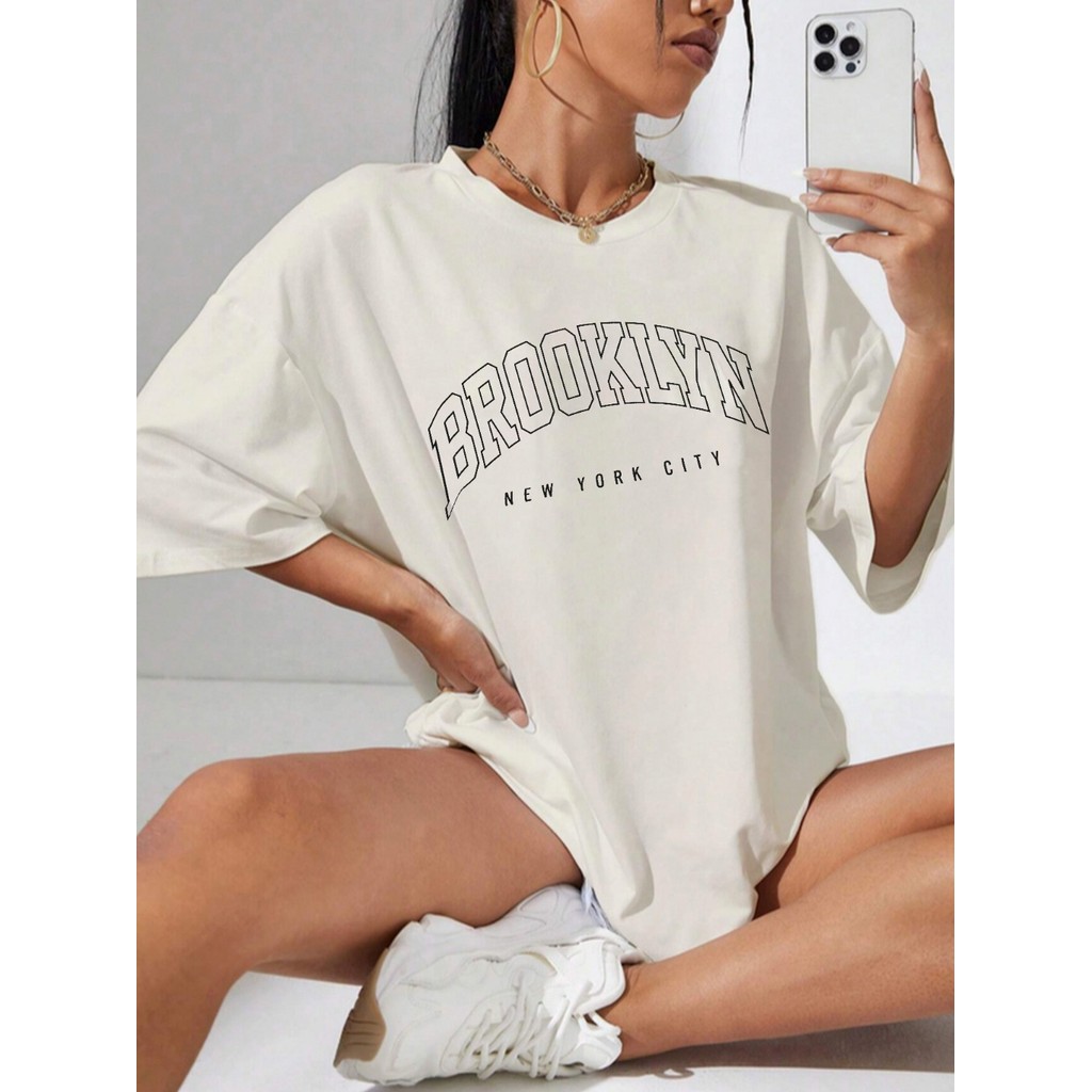 Camiseta Oversized Girl Brooklyn Estilo Rua Estampa Escrita Blogueira Tshirt Streetwear Adesivo Blus