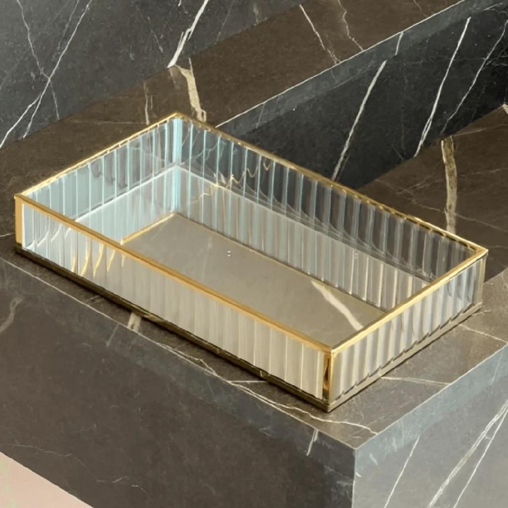 Bandeja Lyor De Metal Com Espelho Dourada 15cm X 25cm X 4cm