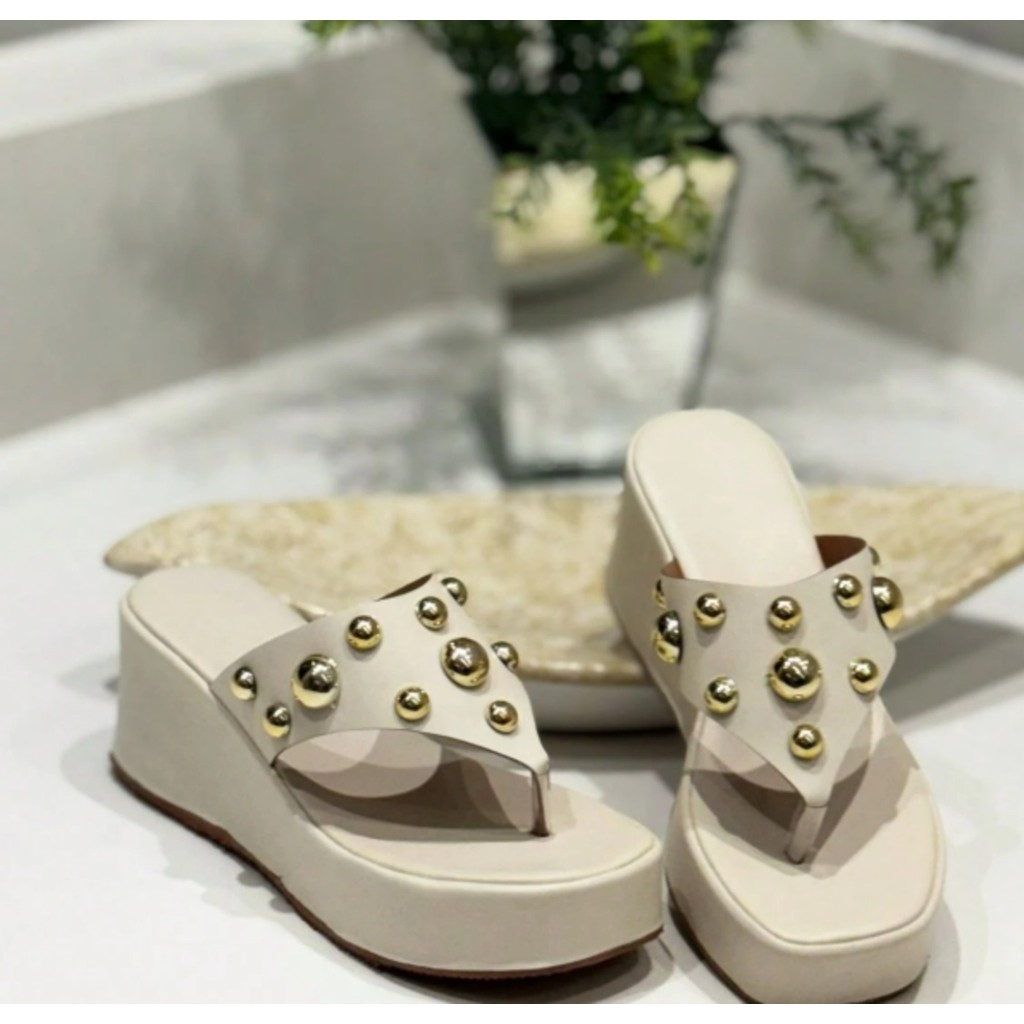 Sandalia Feminina Anabela Confortavel Modelo Esferas Douradas em Oferta na Shopee