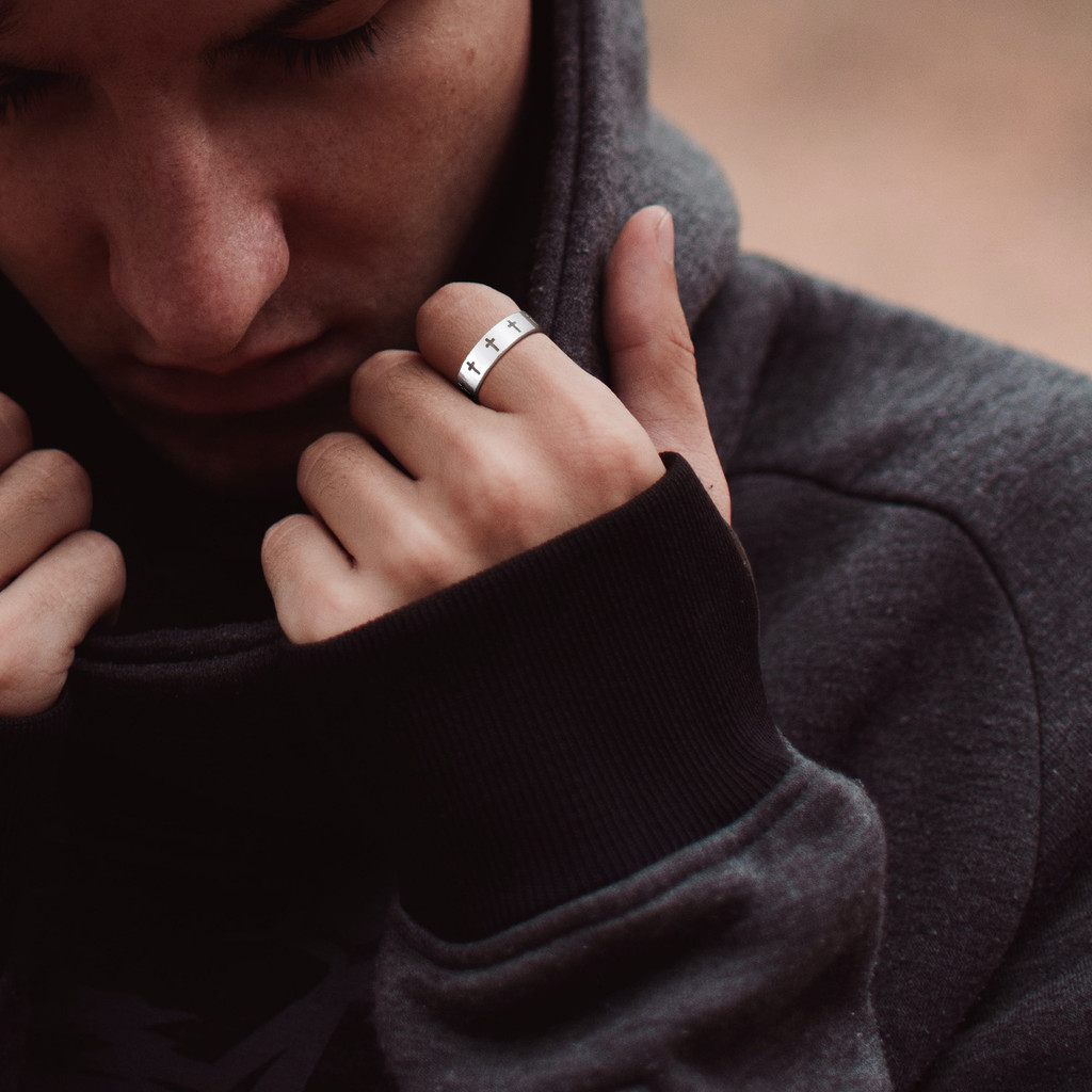 Anel De Cruz Oco Vnox Para Homens , Moda De Casal De Noivado De Jesus De Aço Inoxidável , Joia Presente De Dia Dos Namor em Oferta na Shopee