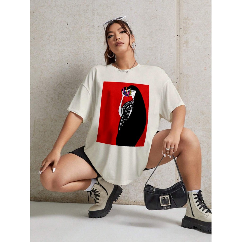 Camiseta Moderna Oversized Cor Off White Estilosa Confortável Modelo Gringa Moda Estampada Cabelo