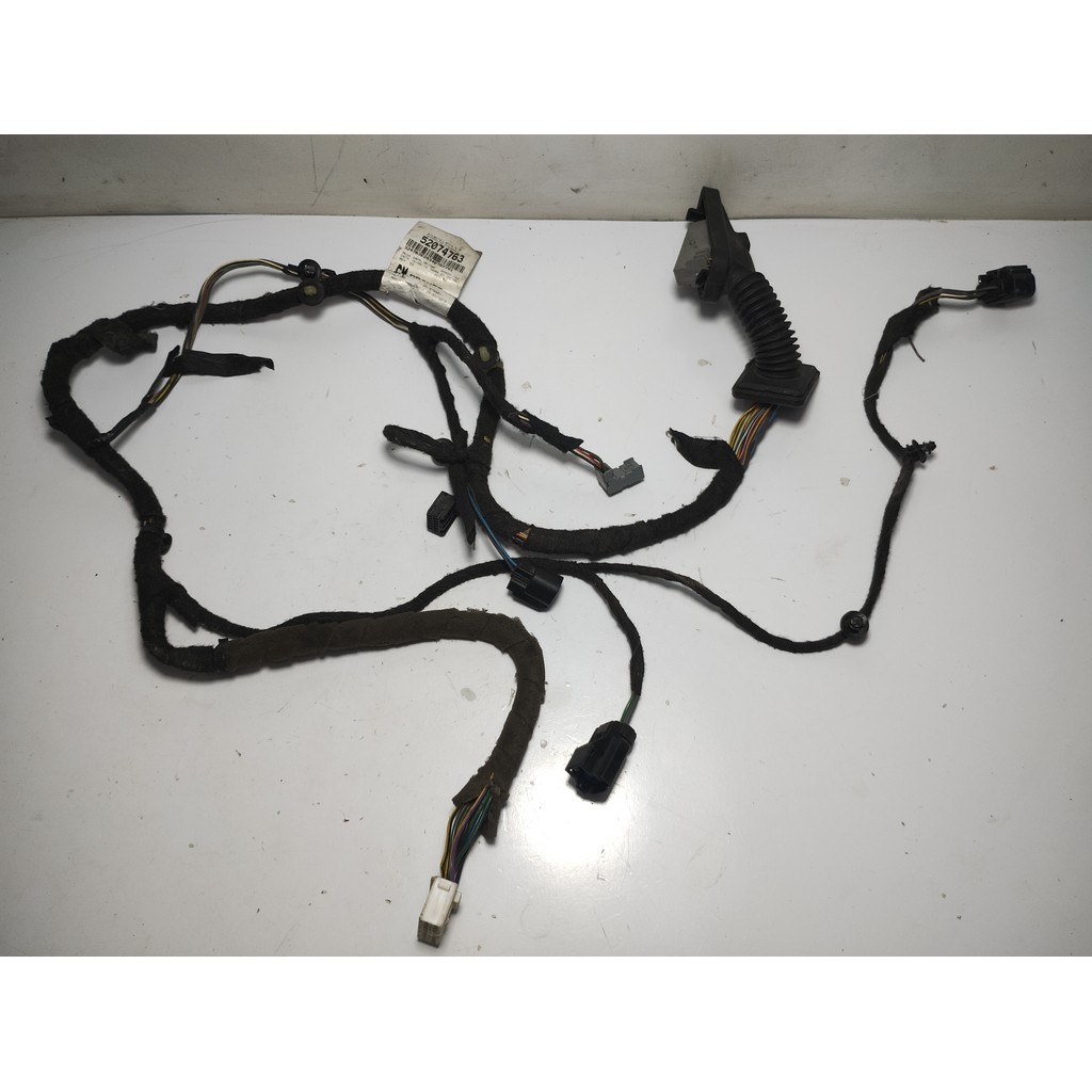 Chicote Porta Dianteira Esquerda Chevrolet Spin 015 52074763