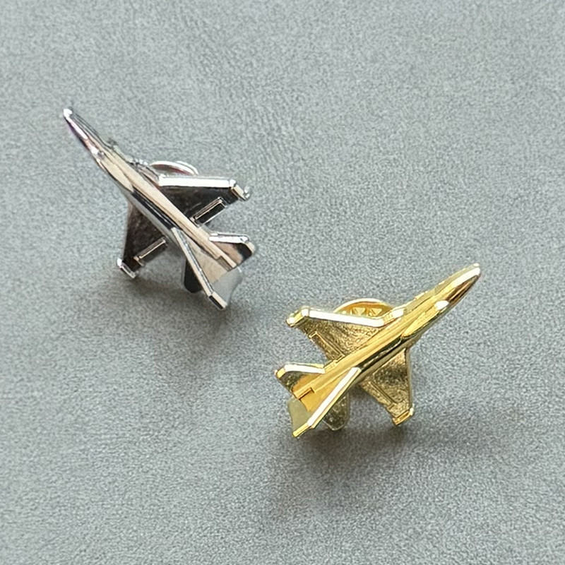 Vintage Tridimensional F16 Metal Avião Broche Pino DIY Moda Crachá Acessórios