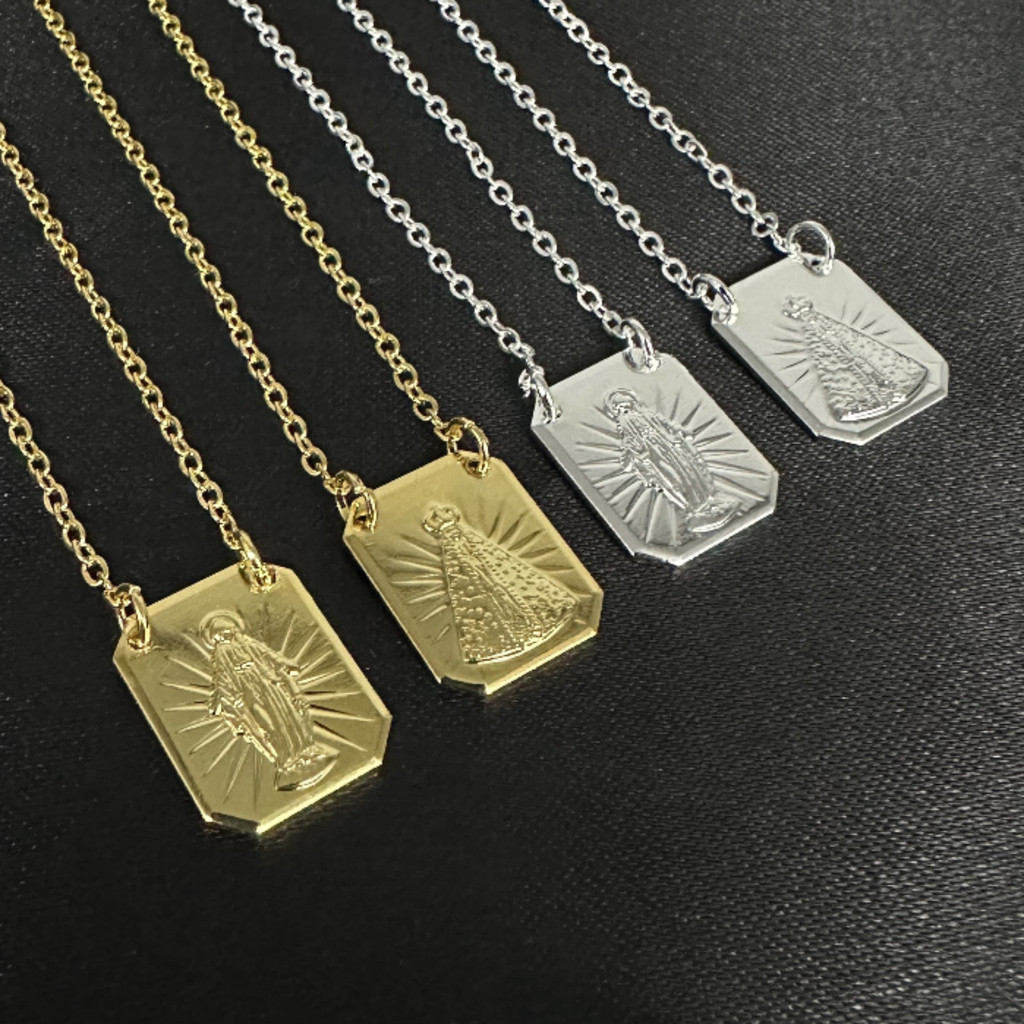 Nossa Senhora do Carmo e Nossa Senhora Aparecida de Escapulário Corrente Masculino em Banhado a Ouro 18k e prata 925.
