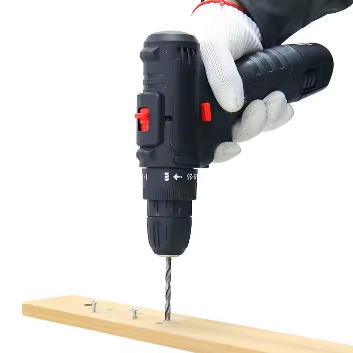 Parafusadeira Furadeira de Impacto 25V Sem Fio Com Seletor de Reverso A Bateria 2 Velocidades Bivolt Torque C/ 18 níveis