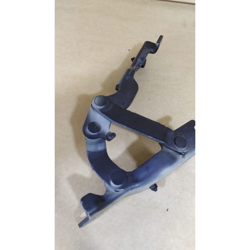 Braço Dobradiça Capô Hyundai Azera 2008/2010 L. Direito