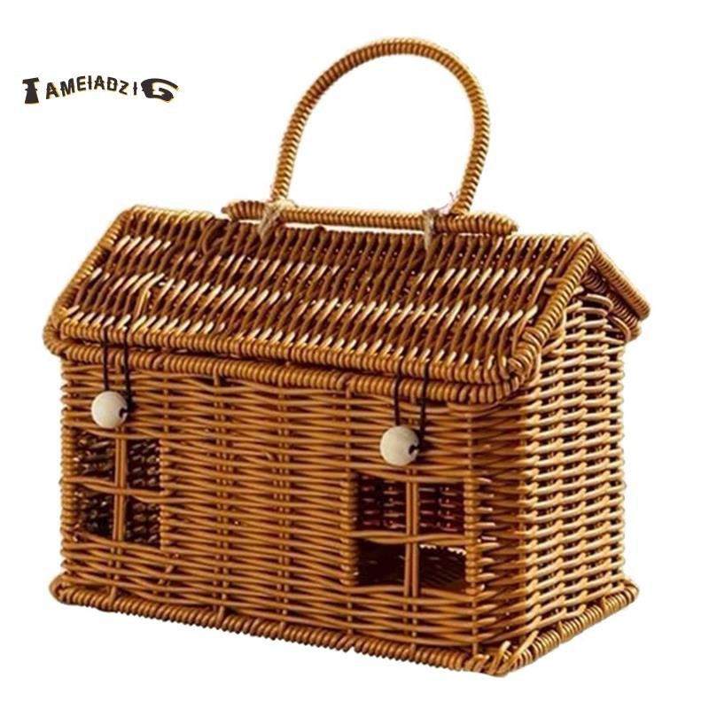 🔥Cesta de Imitação Rattan em Formato de Casa com Tampa, Organizador de Prateleira Decorativo Feito À Mão com Alça Dobráv