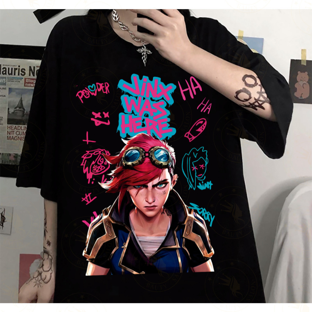 [Camiseta Premium em Algodão Puro]SISI Camiseta Violet Vi Jinx Estava Aqui Arcane League of Legends 100% Algodão Unissex