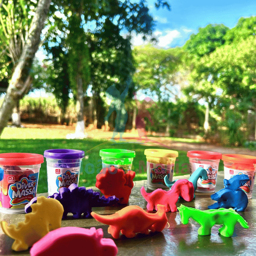 Kit Massinha de Modelar Com 10 Moldes Coloridas Sortidas Divermassa Várias Unidades