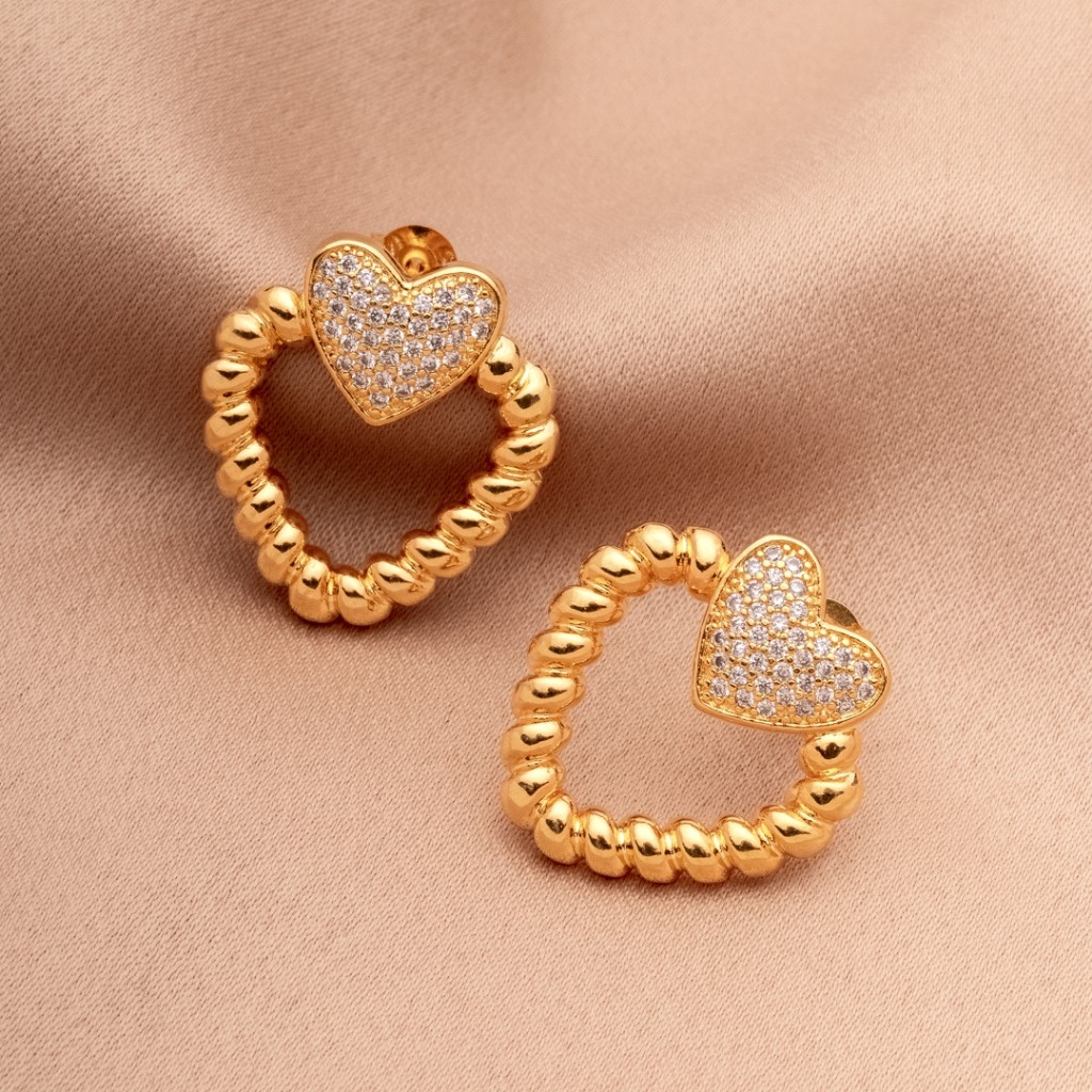 Brinco Feminino Coração Cravejado com Bolinhas Torcidas Semijoia Ouro 18k com Garantia