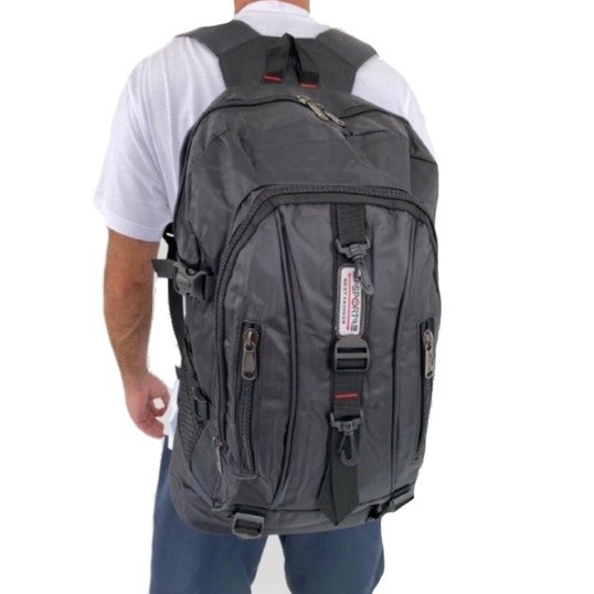 Mochila Masculina Impermeável Preta Caveirão Sport 50 Litros Trilha