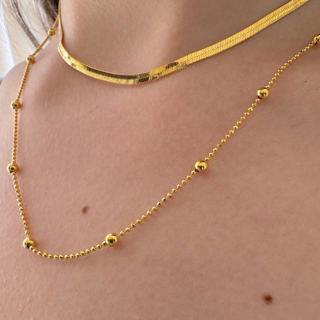 Colar Duplo Corrente Laminado Fita e Bolinhas Banhado a Ouro 18k Muk Semijoias