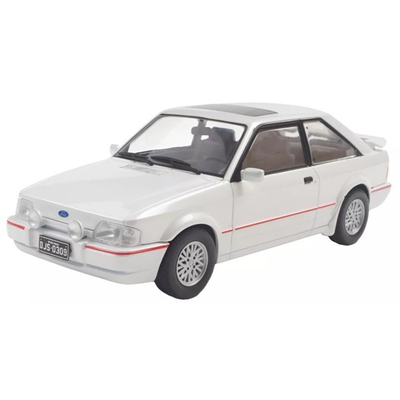 Carrinho Miniatura  1992 Ford Escort Xr3 1:24 California Toys