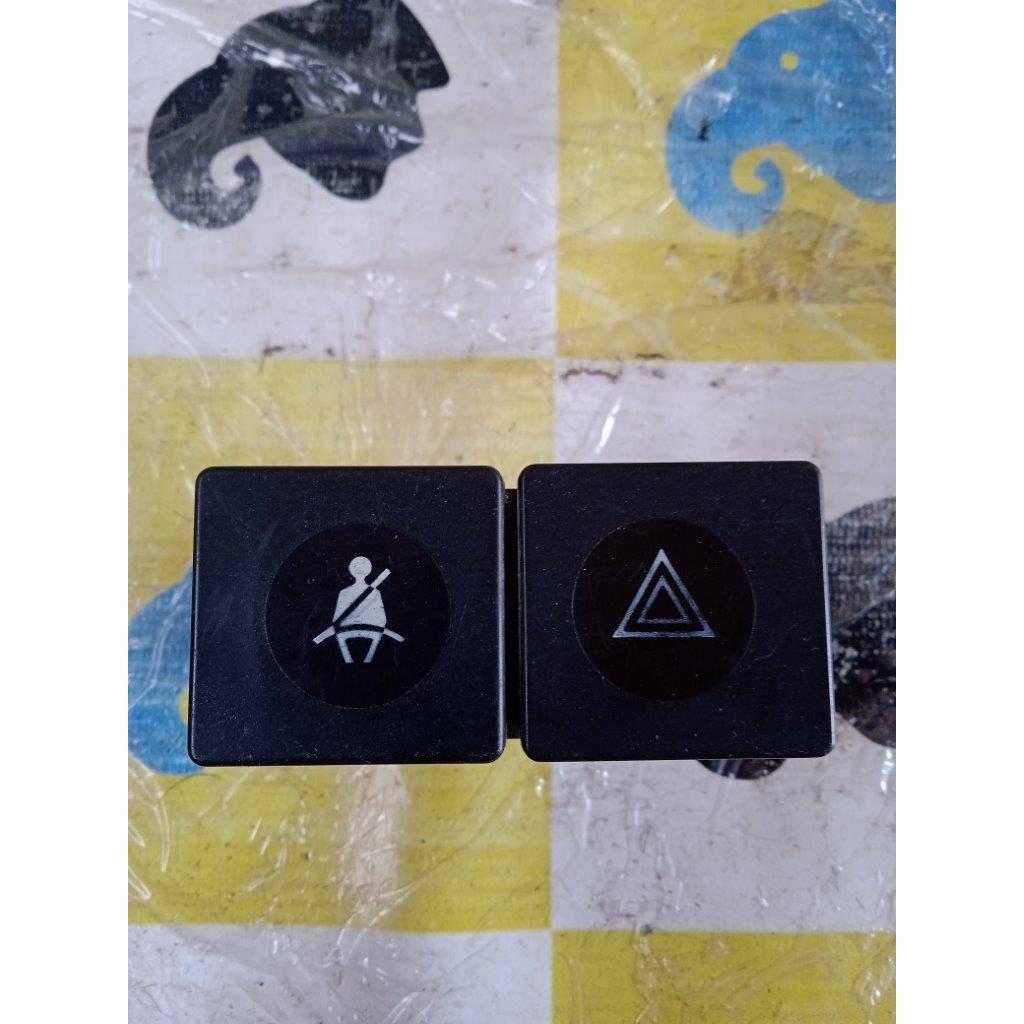 Botão Interruptor de Pisca Alerta Volvo 460 1996