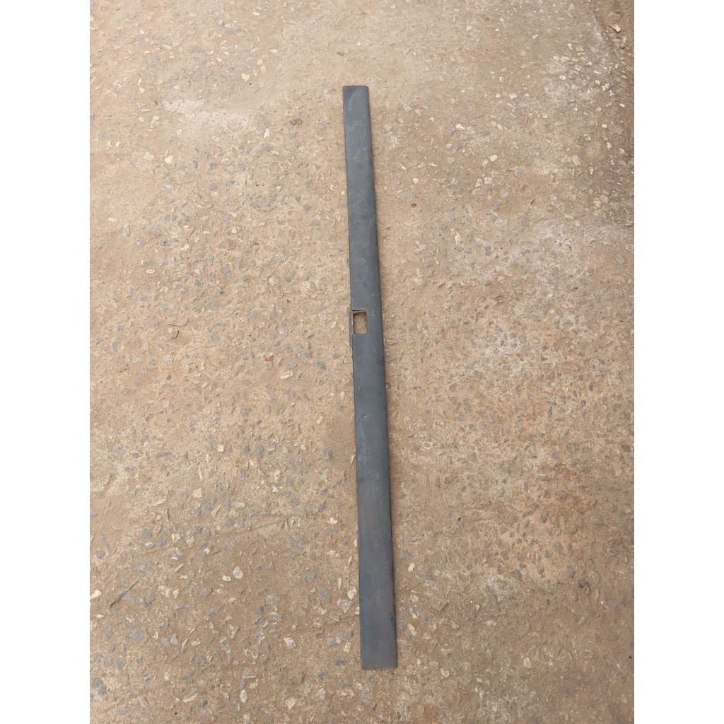 MOLDURA TAMPA PORTA MALAS OMEGA 2.2  FRISO GRANDE