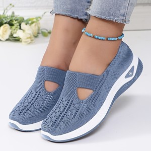 Sapatos femininos de malha respirável, tênis elegantes com cadarço.