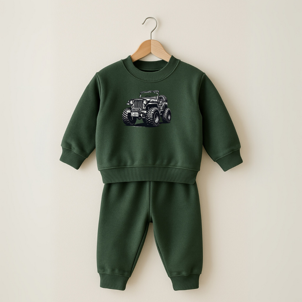 Roupa de Frio Infantil: Conjunto de Moletom Verde Musgo Estampado e Confortável Carro Retro Off Road Jipe