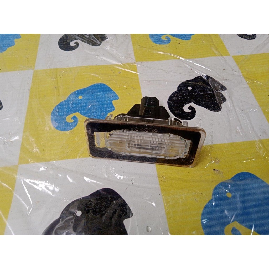 Lanterna De Placa Yaris Sedan 2019 2020